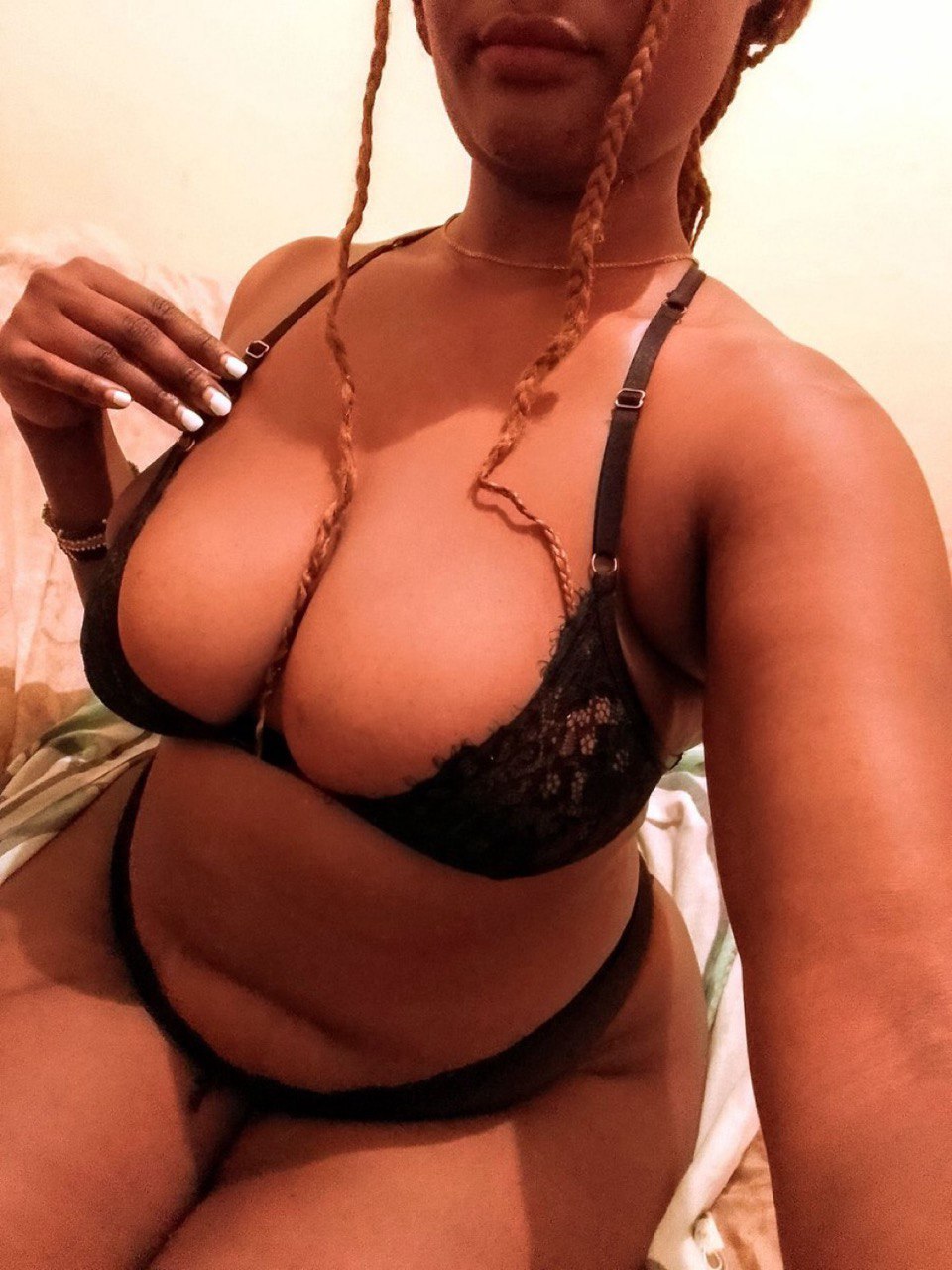 Mombasa Escorts: One Click. Wet Sheets.